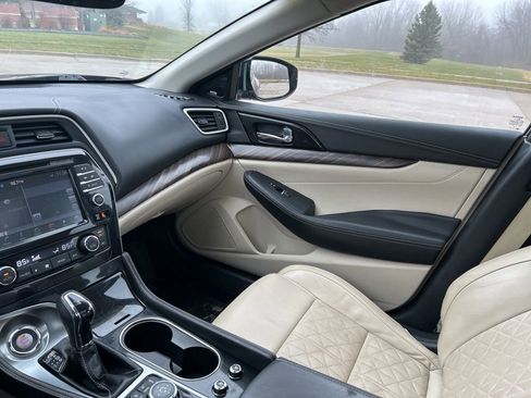 Used 2018 Nissan Maxima Platinum image 28