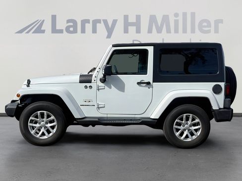 Used 2017 Jeep Wrangler Sahara w/ Connectivity Group image 2