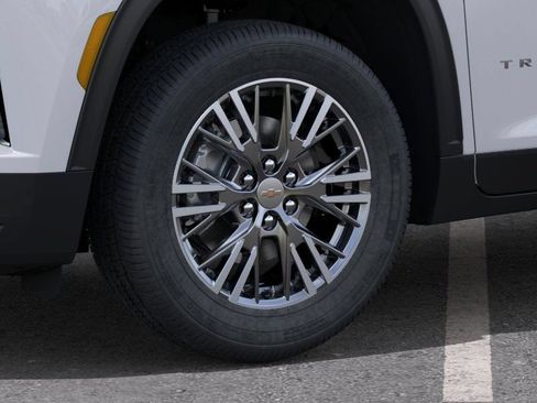 New 2026 Chevrolet Traverse LT FWD image 9