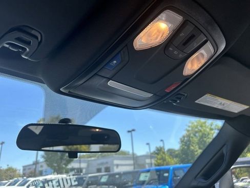 Used 2024 RAM 2500 Tradesman w/ Chrome Appearance Group image 30