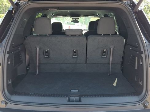 Used 2024 Chevrolet Traverse LT w/ LPO, Floor Liner Package AWD/4WD image 30