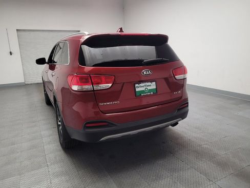 Used 2018 Kia Sorento EX AWD/4WD image 6