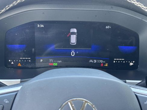 Used 2023 Volkswagen Atlas SE image 34