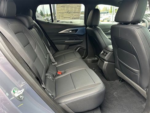 New 2026 Chevrolet Equinox EV LT image 12