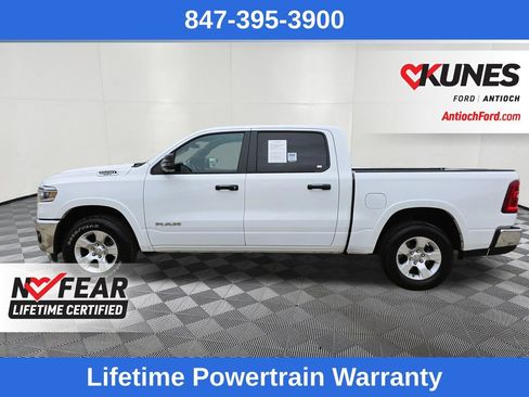 Used 2025 RAM 1500 Big Horn AWD/4WD image 4