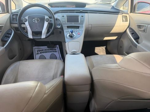 Used 2014 Toyota Prius Four FWD image 10