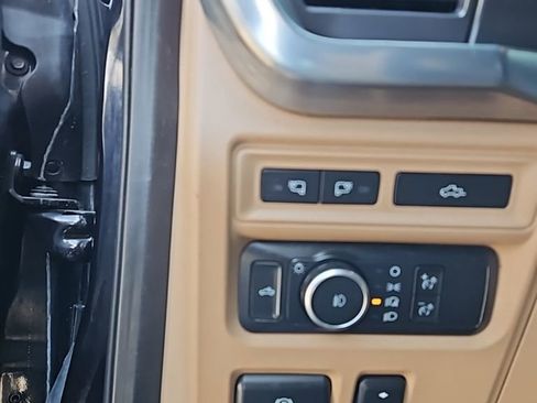 Used 2022 Ford F150 Lariat AWD/4WD image 13