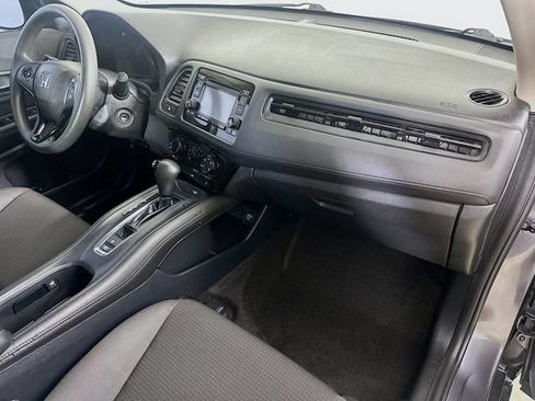 Certified 2022 Honda HR-V LX image 30