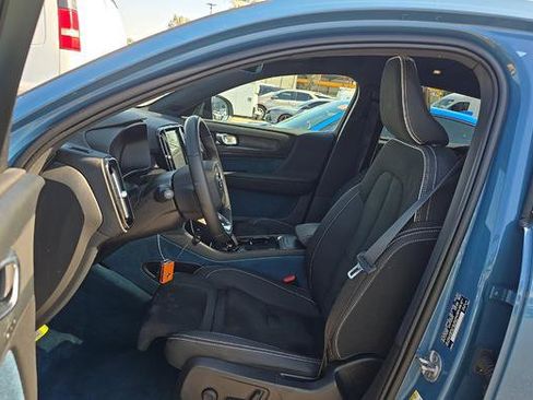 Used 2023 Volvo C40 P8 Recharge Plus w/ Protection Package Premier AWD/4WD image 5