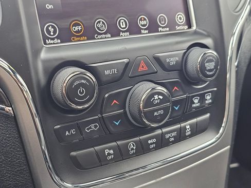 Used 2018 Jeep Grand Cherokee Trailhawk w/ Trailhawk Luxury Group AWD/4WD image 29