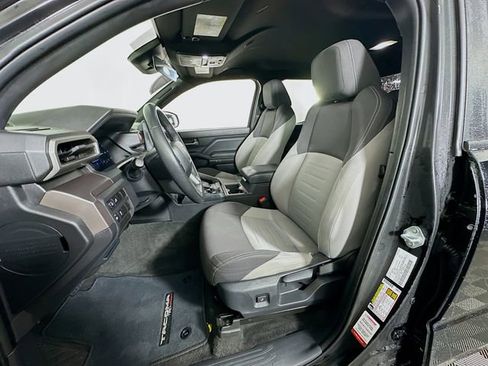 Used 2024 Toyota Tacoma TRD Off-Road image 20