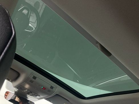 Used 2024 Volkswagen Jetta SEL image 15