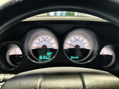 Used 2014 Dodge Challenger SXT w/ Sport Appearance Package image 14