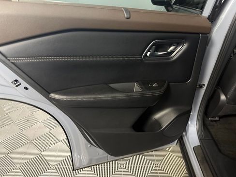 Used 2022 Nissan Rogue Platinum w/ Head-Up Display Package image 25