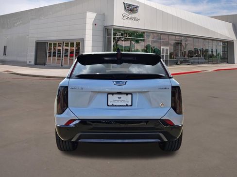 New 2026 Cadillac Optiq Sport 2 w/ LPO, Floor Liner Package AWD/4WD image 5