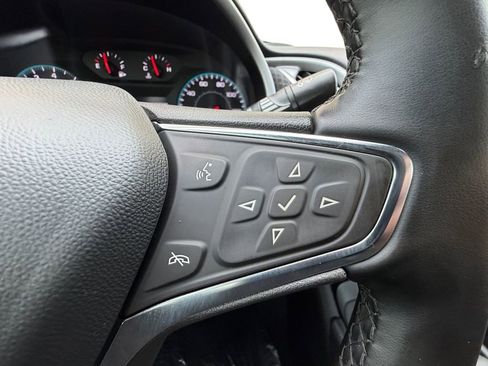 Used 2025 Chevrolet Malibu RS FWD image 24