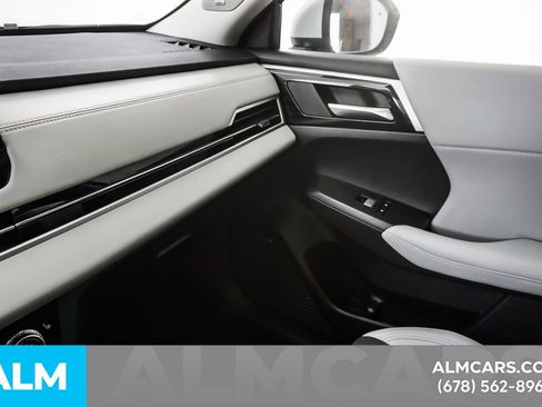 Used 2025 Mitsubishi Outlander SE FWD image 41