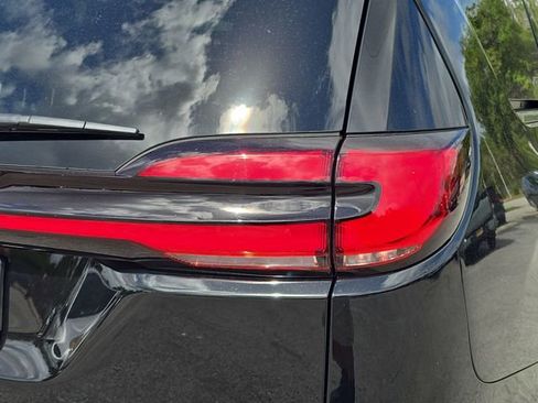 New 2026 Chrysler Pacifica Select FWD image 8