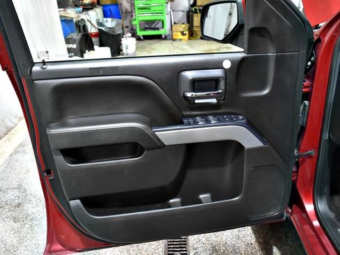 Used 2018 Chevrolet Silverado 1500 LT w/ All Star Edition image 38