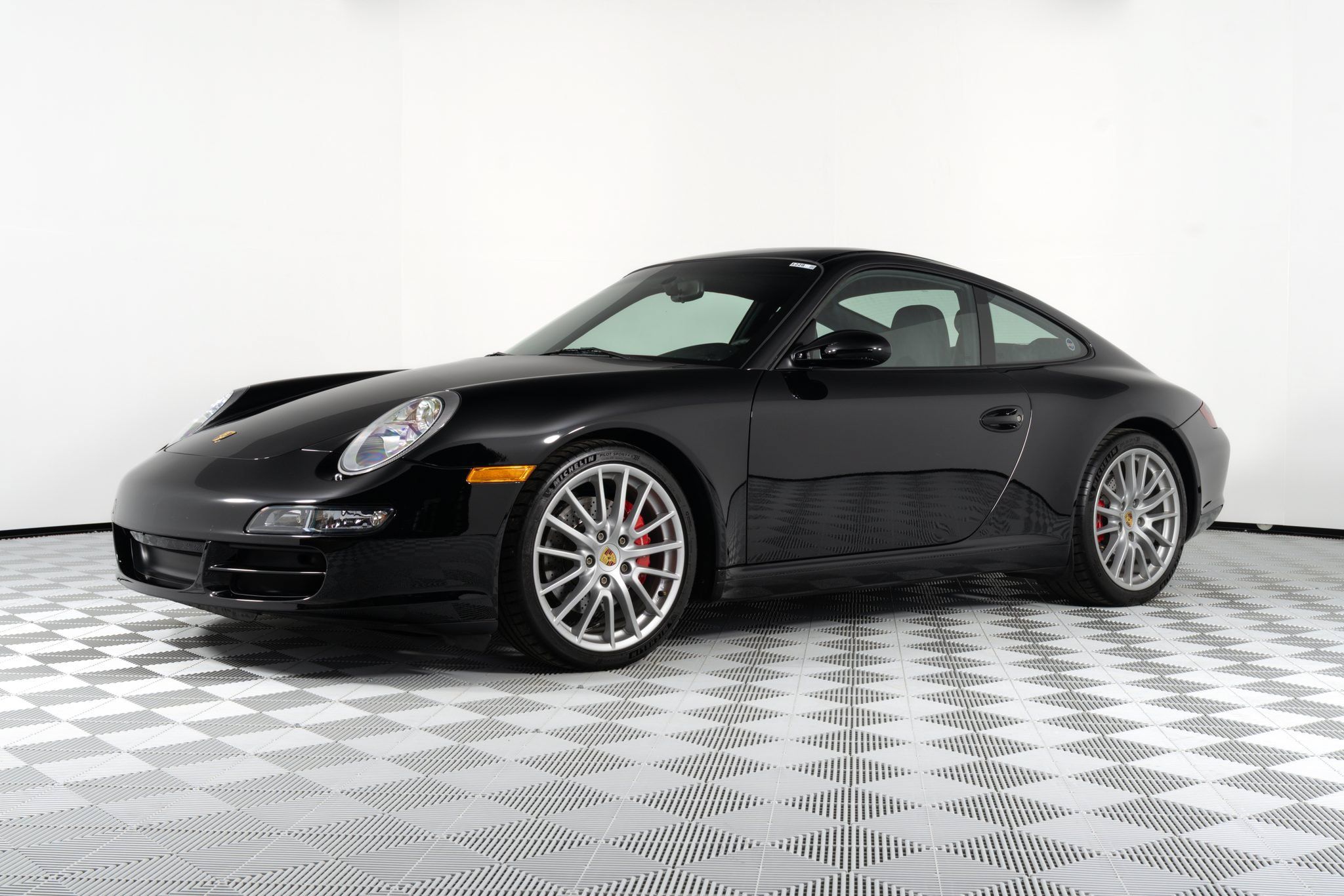 Used 2005 Porsche 911 Carrera S RWD image 7