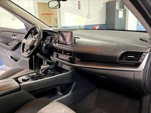 Certified 2026 Nissan Rogue SV AWD/4WD image 14