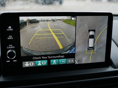 Used 2025 Honda Pilot Elite image 28