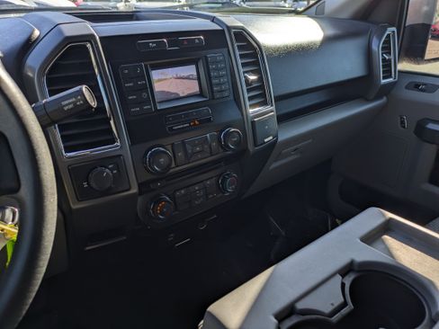Used 2016 Ford F150 XLT image 29