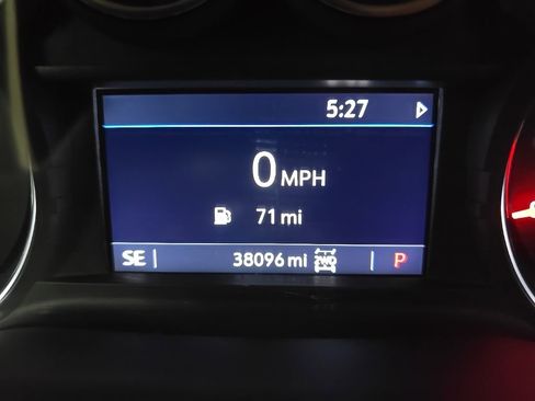 Used 2022 Chevrolet Silverado 1500 LT w/ Z71 Off-Road Package image 22