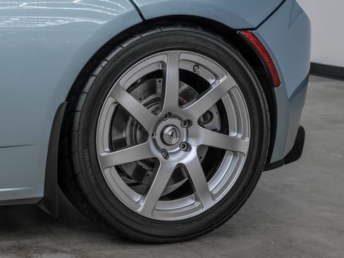 Used 2010 Tesla Roadster image 50