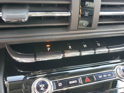 Used 2020 Lincoln Corsair Standard image 23