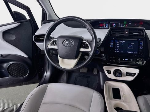 Used 2017 Toyota Prius Three Touring FWD image 22