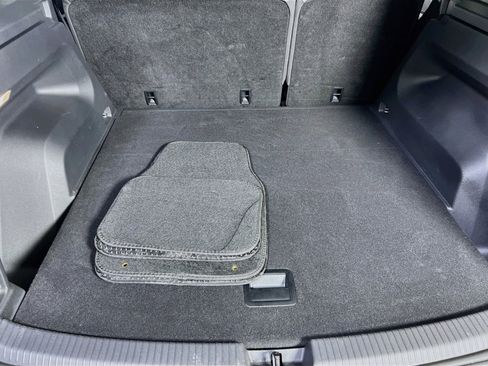 Used 2023 Volkswagen Atlas Cross Sport SE image 25