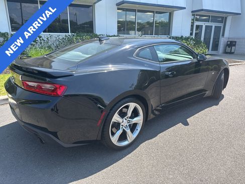 Used 2018 Chevrolet Camaro SS RWD image 2