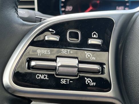 Used 2023 Mercedes-Benz GLS 450 4MATIC image 32