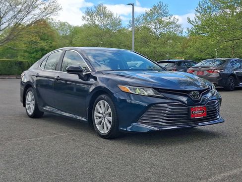 Certified 2019 Toyota Camry LE FWD image 4