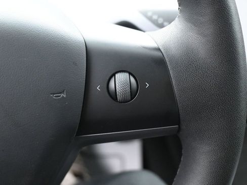 Used 2023 Tesla Model 3 Standard Range RWD image 21