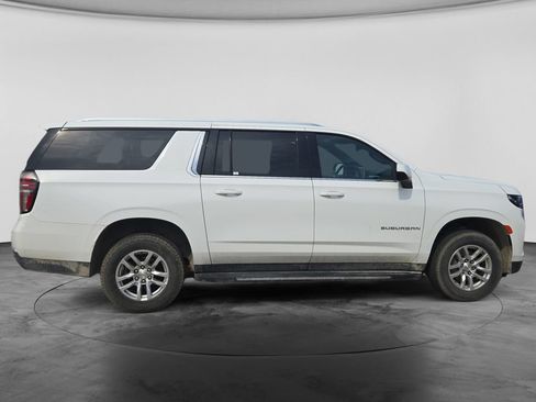 Used 2024 Chevrolet Suburban LT AWD/4WD image 11