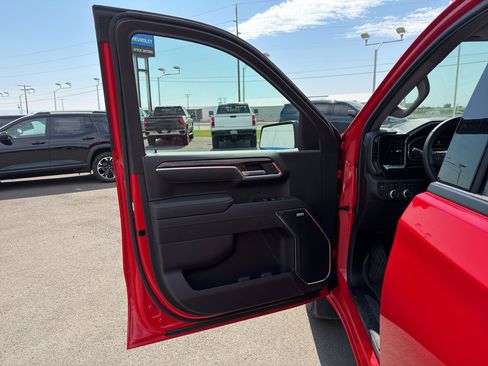 Used 2025 GMC Sierra 1500 Elevation w/ Elevation Premium Package AWD/4WD image 13