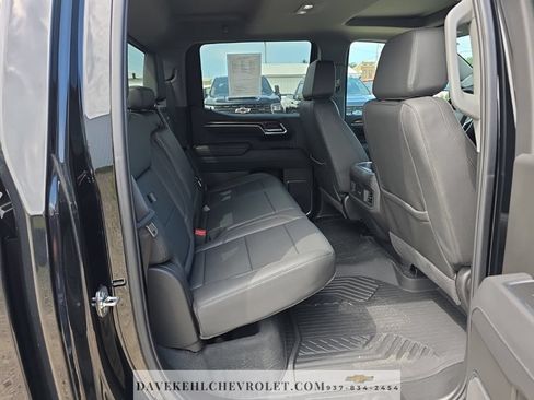 Used 2025 Chevrolet Silverado 1500 LT Trail Boss w/ LT Trail Boss Premium Package AWD/4WD image 38