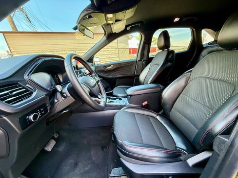 Used 2025 Ford Escape ST-Line AWD/4WD image 14