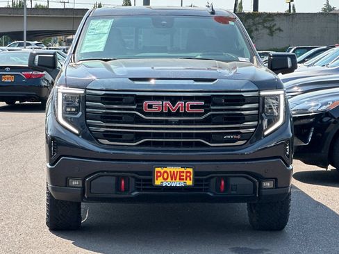 Used 2022 GMC Sierra 1500 AT4 w/ AT4 Premium Package AWD/4WD image 9