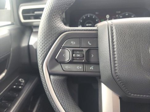 Used 2025 Toyota Tacoma TRD Off-Road image 33