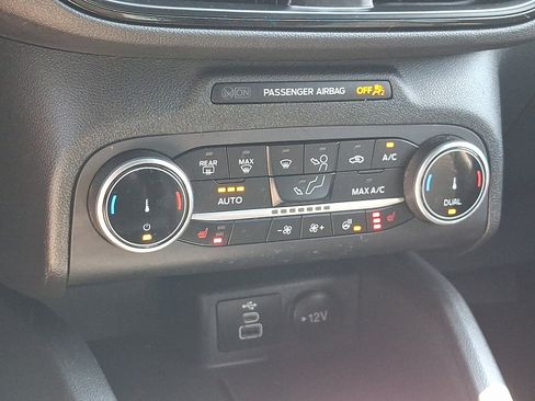 Certified 2024 Ford Escape ST-Line AWD/4WD image 15