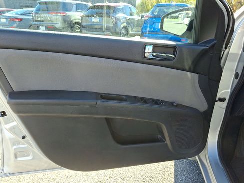 Used 2011 Nissan Sentra 2.0 S w/ Convenience Pkg image 14