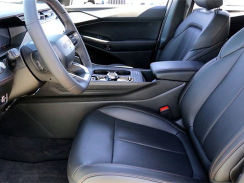 New 2026 Jeep Cherokee Laredo image 9