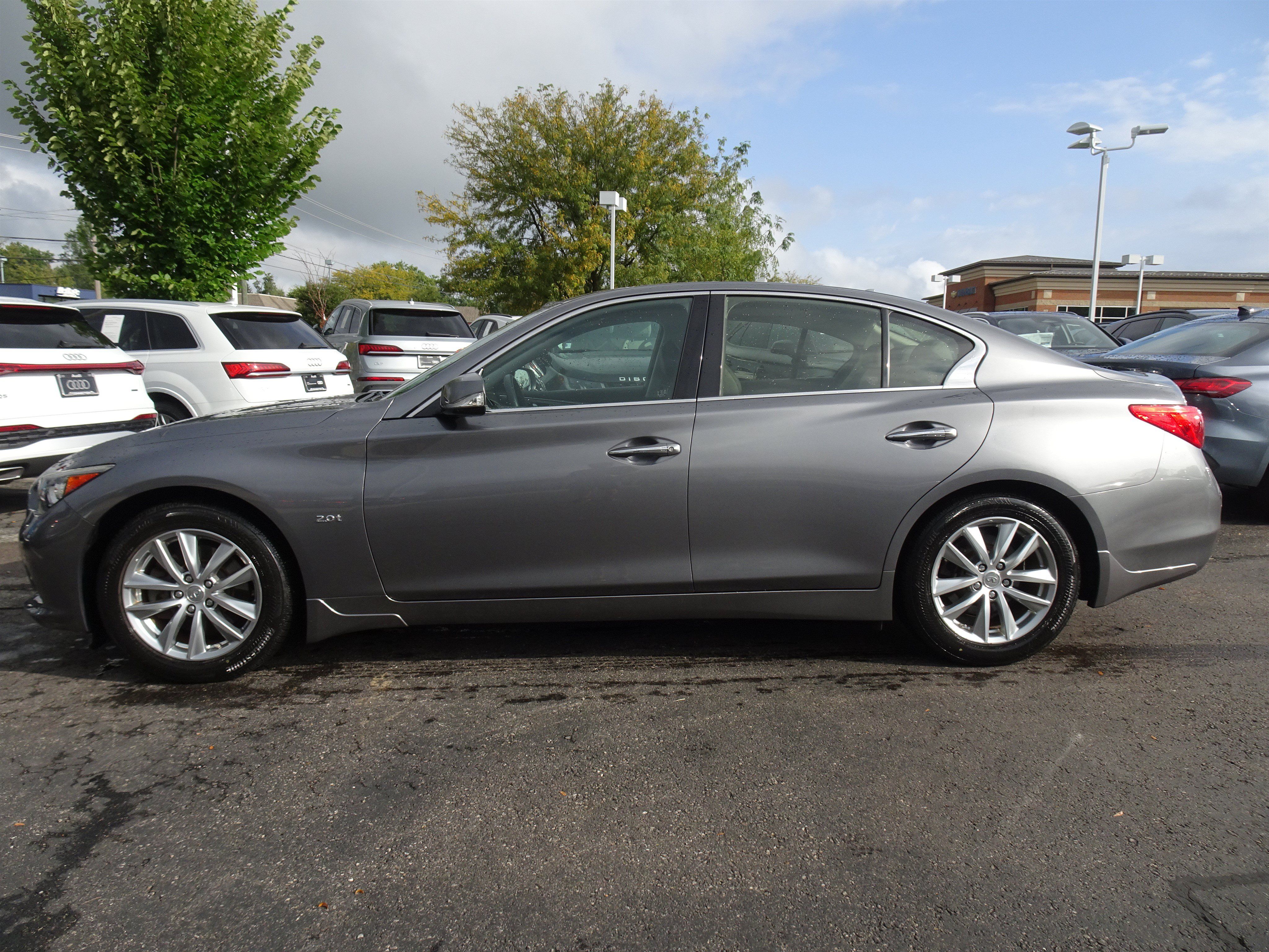 Used 2016 INFINITI Q50 Premium w/ 2.0T Premium Plus Package AWD/4WD image 2