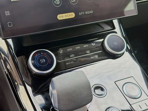 Used 2023 Land Rover Range Rover Sport SE Dynamic AWD/4WD image 13