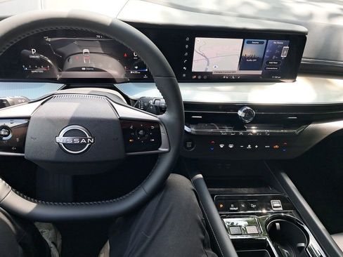 New 2025 Nissan Murano SL image 13