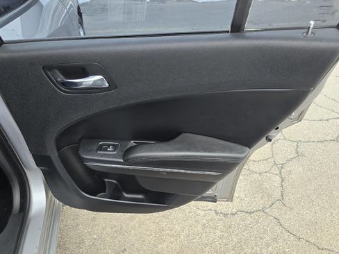 Used 2014 Dodge Charger SE image 27