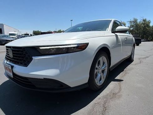 New 2026 Honda Accord LX image 9